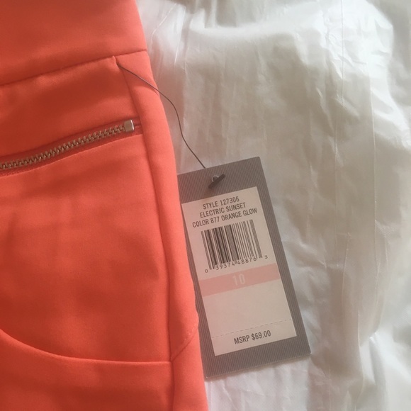 Chaus Ankle Pants - Picture 3 of 3